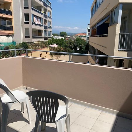 Charmant F1 Centre Mandelieu Avec Piscine Apartment Exterior foto
